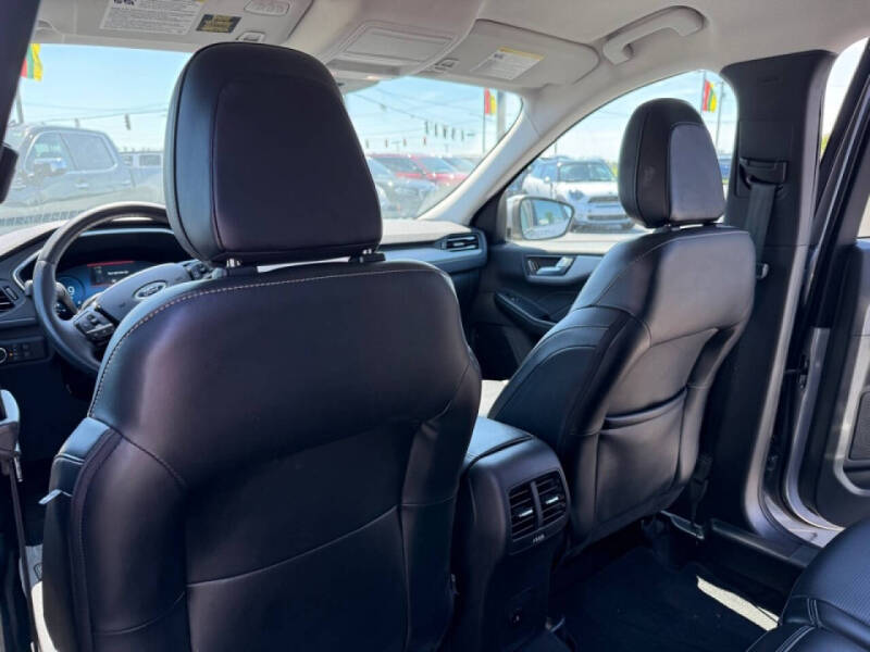 2023 Ford Escape Platinum