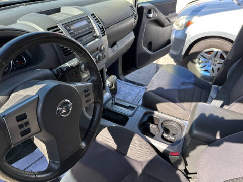 2005 Nissan Pathfinder SE