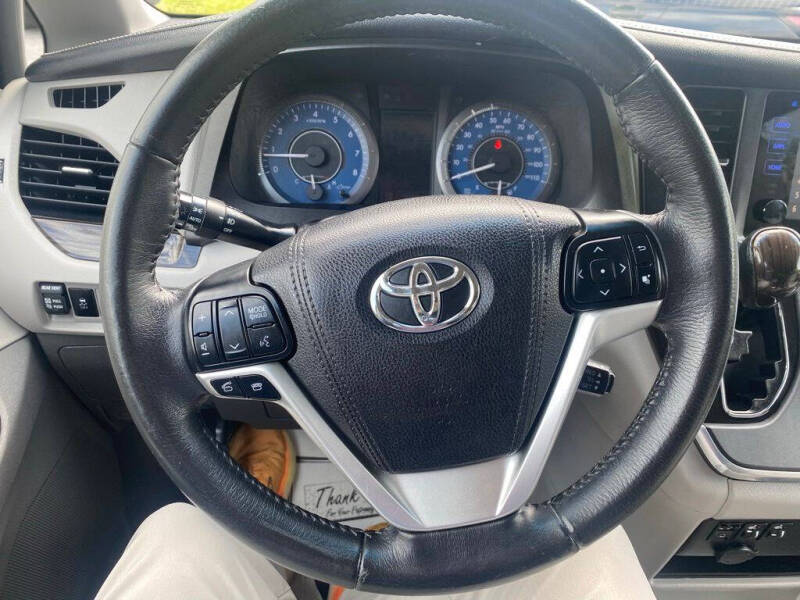 2017 Toyota Sienna
