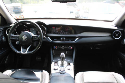 2020 Alfa Romeo Stelvio Ti Sport