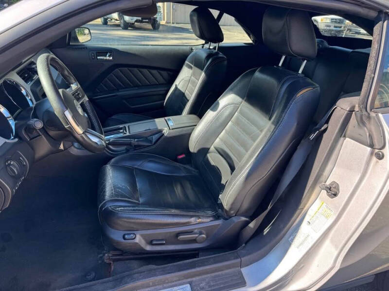 2012 Ford Mustang V6