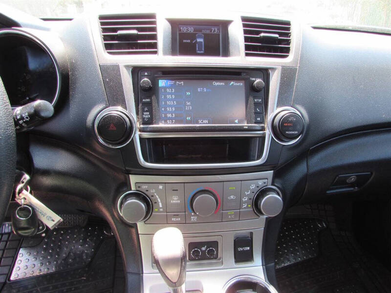 2013 Toyota Highlander SE