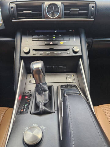 2017 Lexus IS 200t