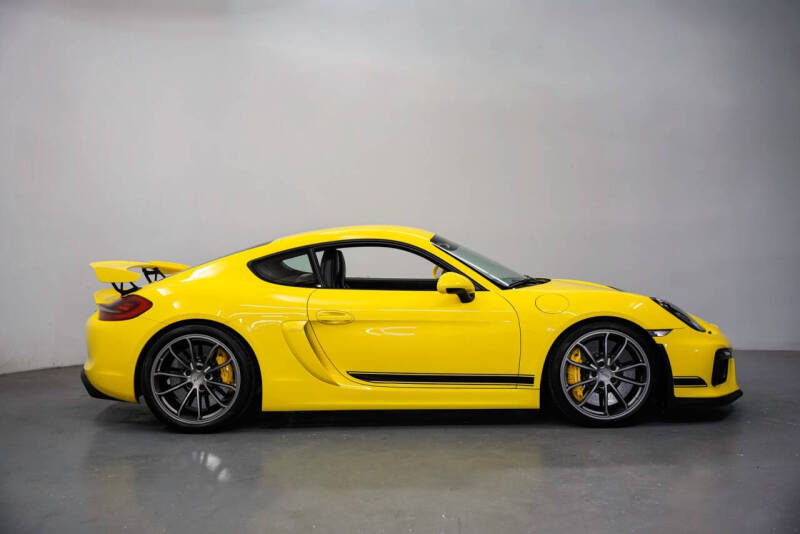 2016 Porsche Cayman GT4