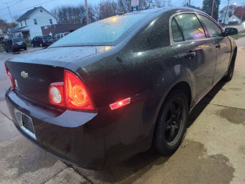 2009 Chevrolet Malibu for sale at M & C Auto Sales in Toledo OH