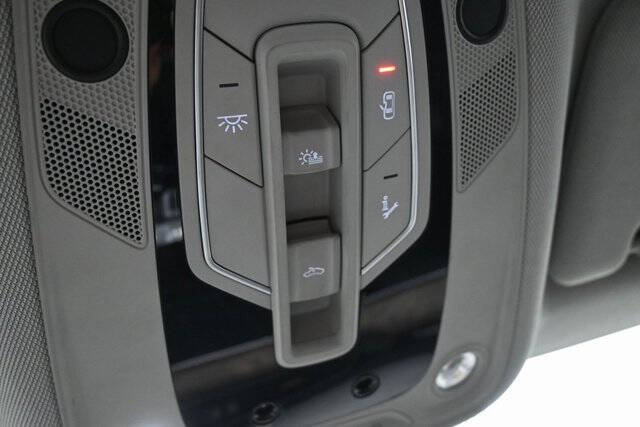 2019 Audi e-tron quattro Prestige