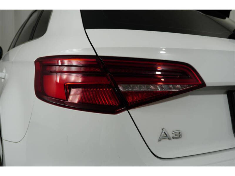 2017 Audi A3 Sportback e-tron 1.4T Premium Plus