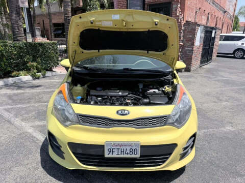 2016 Kia Rio 5-Door LX