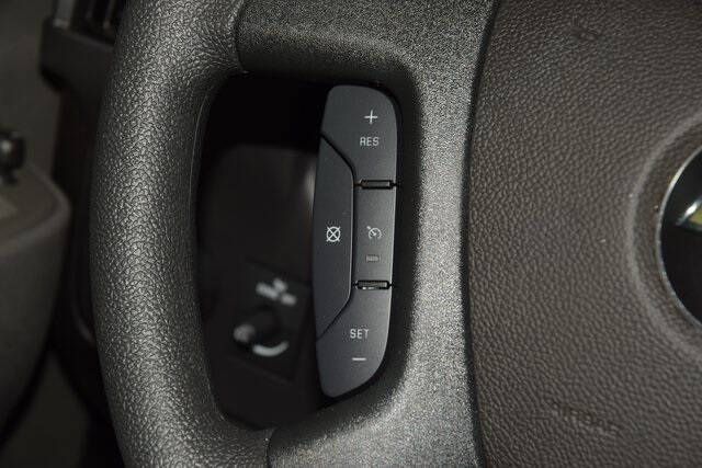 2025 Chevrolet Express 2500