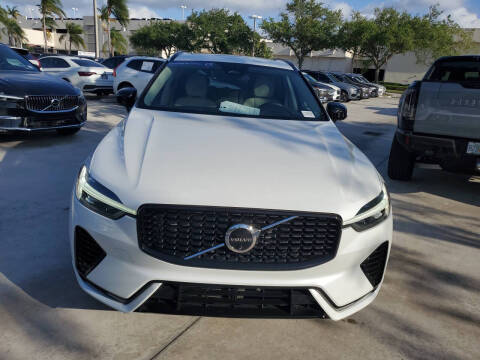 2024 Volvo XC60 Recharge T8 Plus Dark Theme