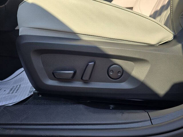 2025 Mitsubishi Outlander SEL Platinum Edition