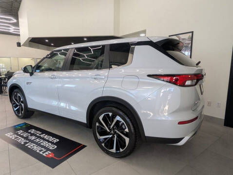 2025 Mitsubishi Outlander PHEV SE