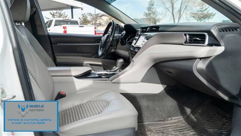 2018 Toyota Camry Hybrid SE