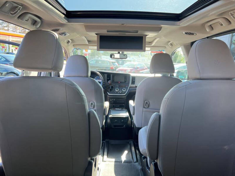 2017 Toyota Sienna