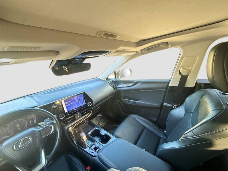 2025 Lexus NX 250 Premium