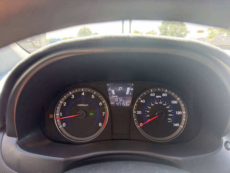 2012 Hyundai Accent GS