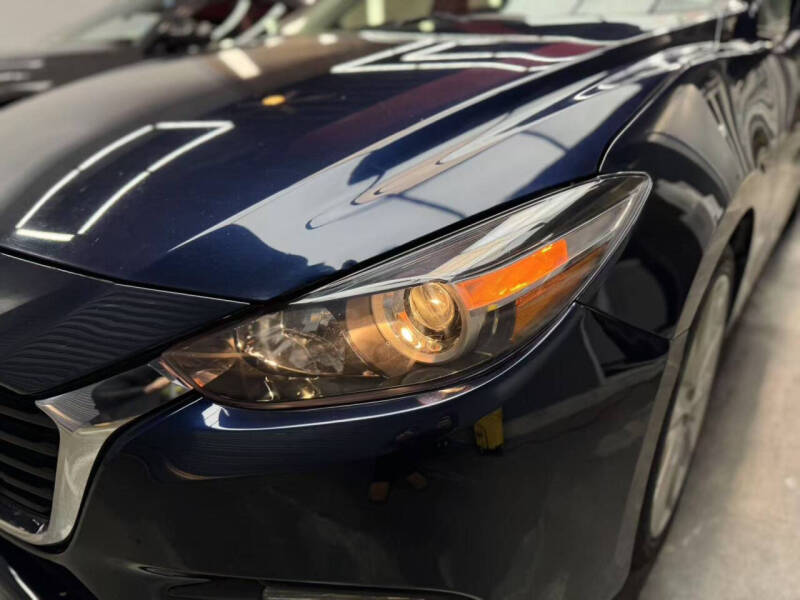 2017 Mazda MAZDA3 Touring