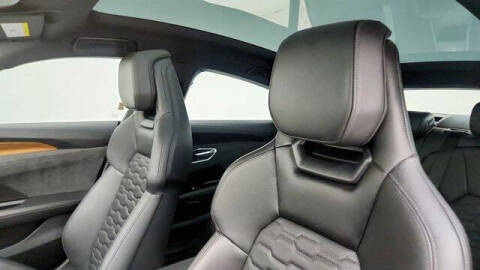 2023 Audi e-tron GT quattro Premium Plus