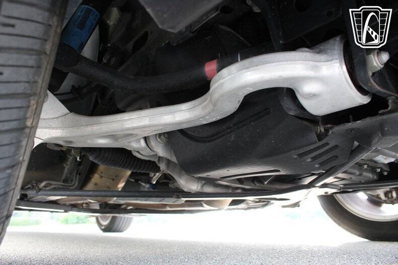 2005 Ford Thunderbird Deluxe