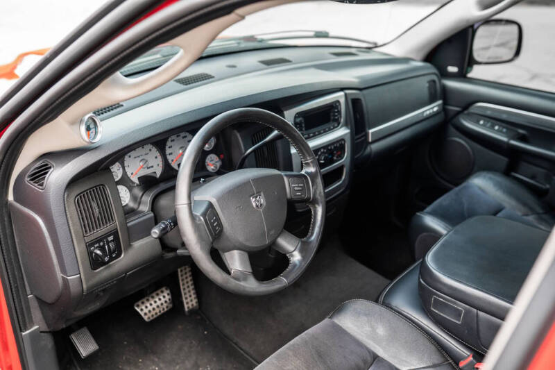2005 Dodge Ram 1500 SRT-10