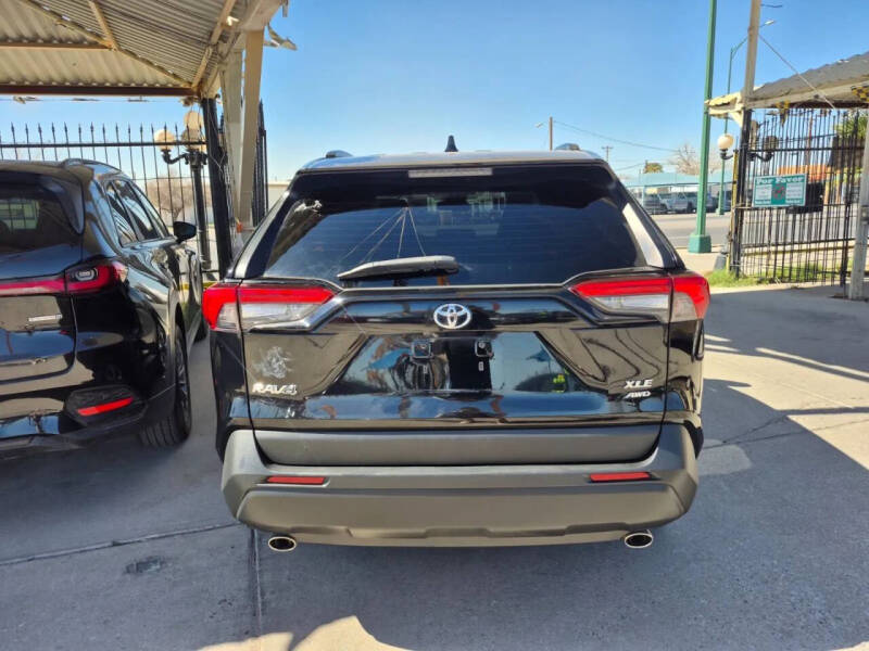 2020 Toyota RAV4 XLE