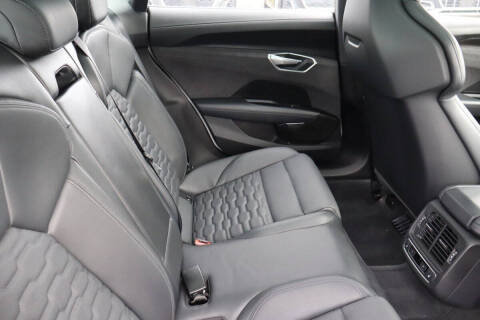 2022 Audi e-tron GT quattro Prestige