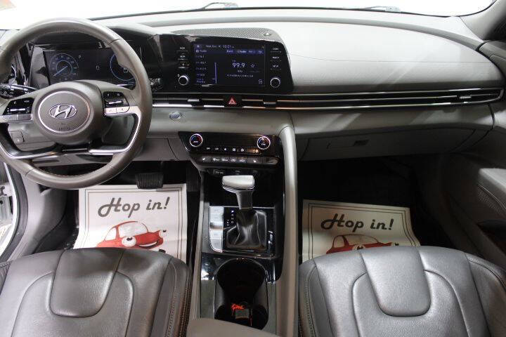 2022 Hyundai Elantra