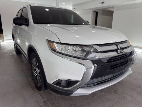 2016 Mitsubishi Outlander ES