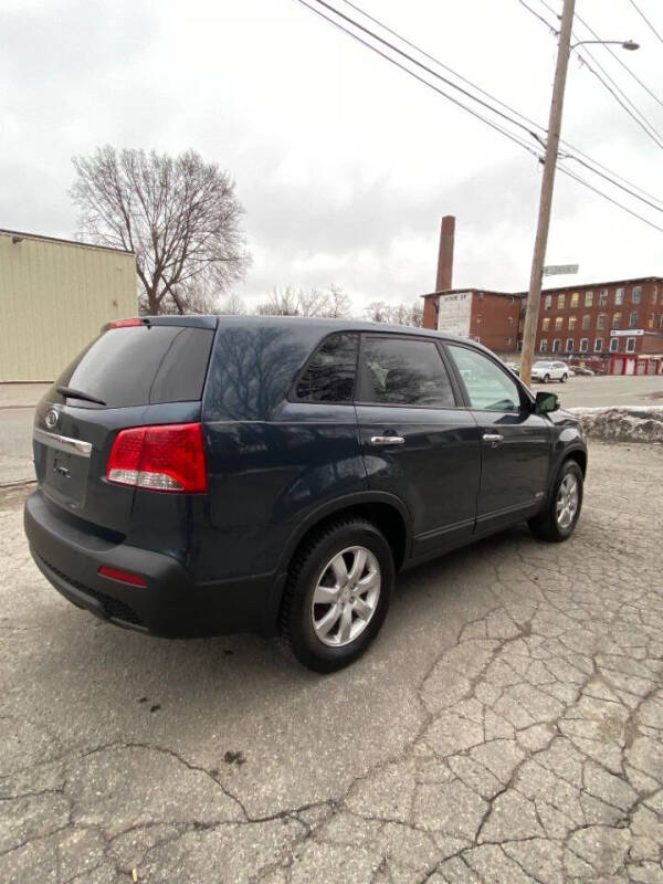 2011 Kia Sorento LX