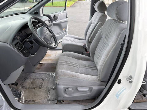 1998 Toyota Sienna LE