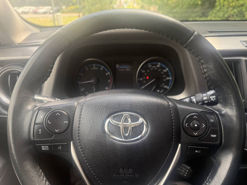 2017 Toyota RAV4 XLE