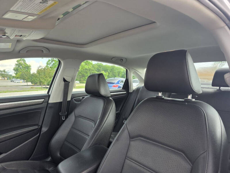 2017 Volkswagen Passat 1.8T SE