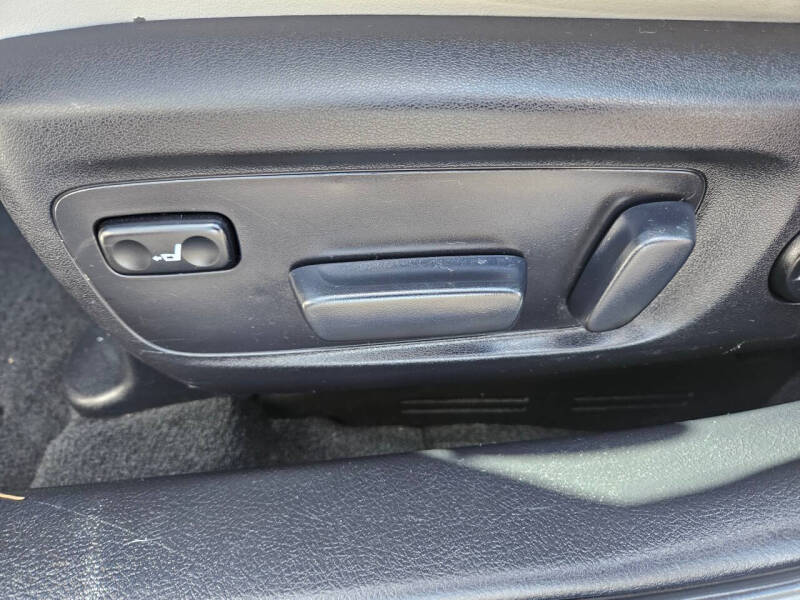 2013 Toyota Avalon Hybrid Limited