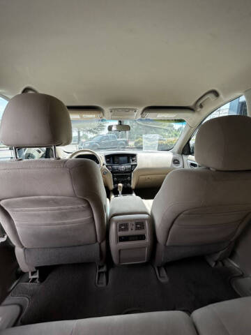 2013 Nissan Pathfinder SV