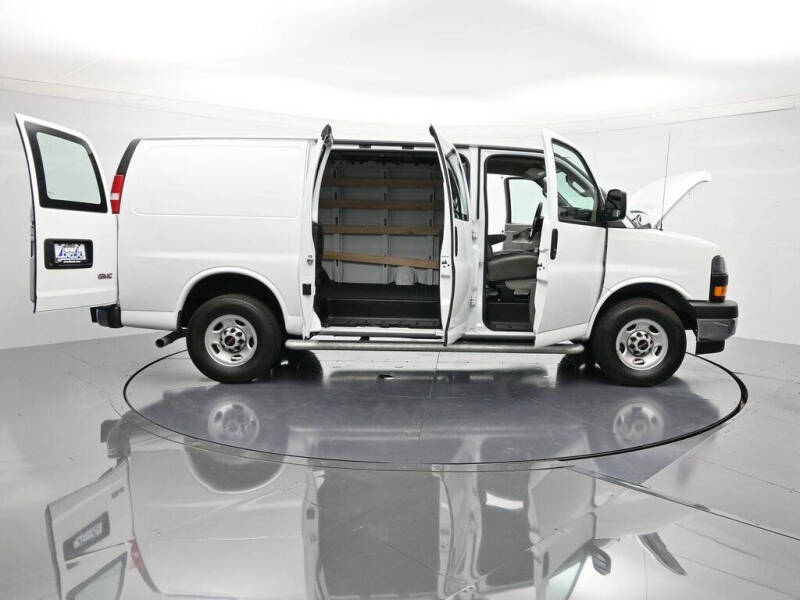 2024 GMC Savana 2500