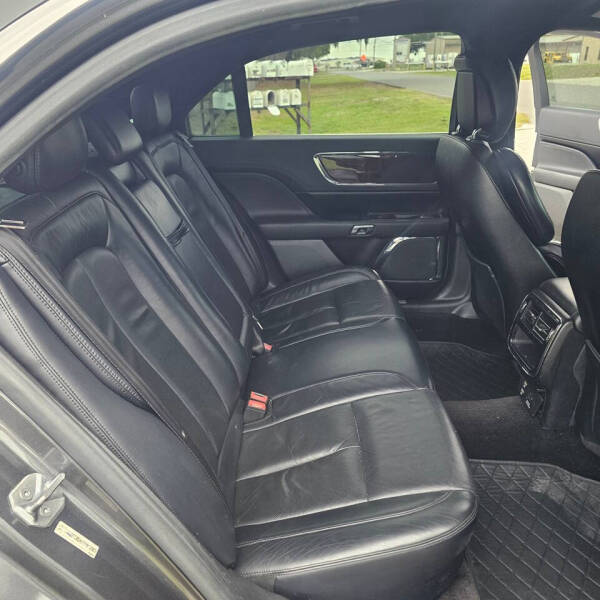2017 Lincoln Continental Select