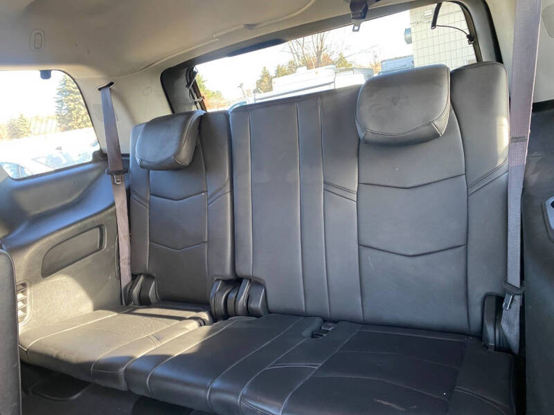 2017 Cadillac Escalade Luxury