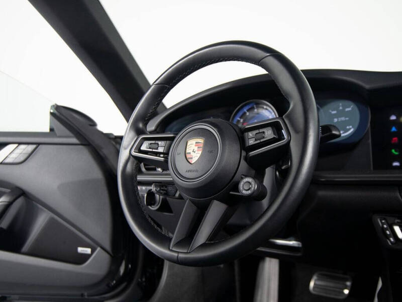 2024 Porsche 911 Carrera 4