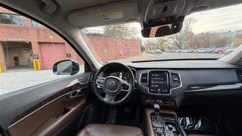 2019 Volvo XC90 T6 Momentum