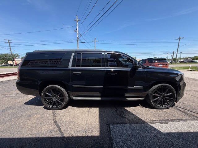 2016 Cadillac Escalade ESV Luxury Collection