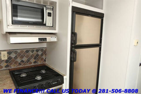 2013 Forest River Salem 30ft SLIDE OUT RV CAMPER