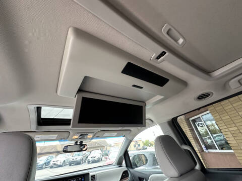 2015 Toyota Sienna Limited Premium 7-Passenger