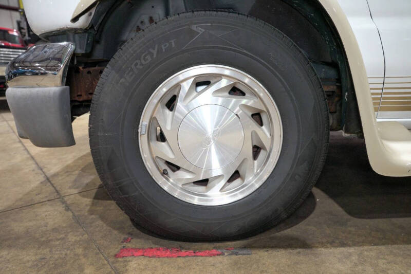2002 Ford E-Series E-150