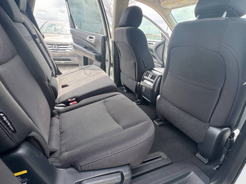 2018 Nissan Pathfinder S