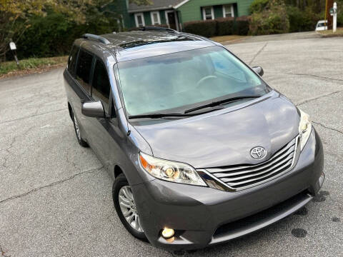 2011 Toyota Sienna XLE 8-Passenger