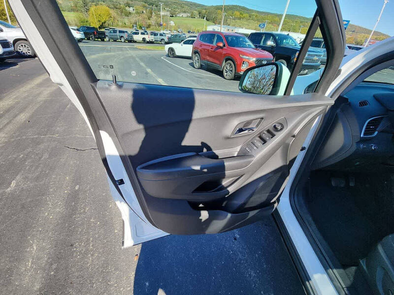 2022 Chevrolet Trax LS