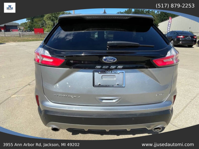 2022 Ford Edge Titanium