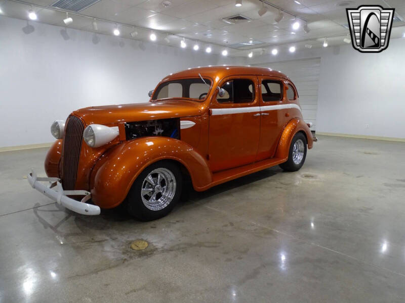 1937 Plymouth P4