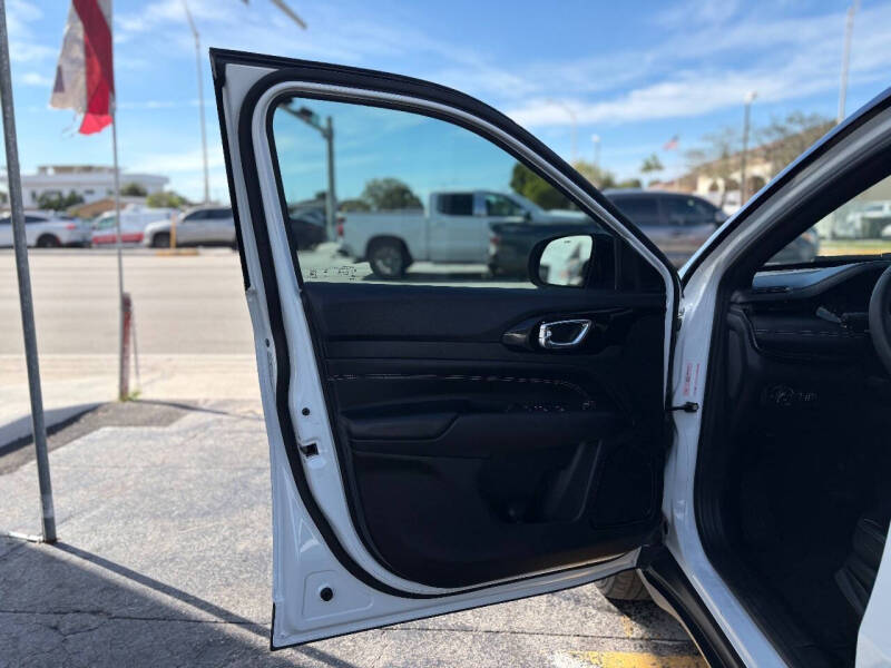 2023 Jeep Compass Altitude