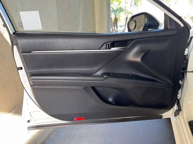 2020 Toyota Camry Hybrid LE